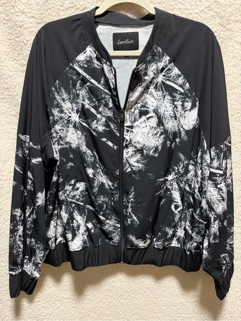 TORRID Lovesick Black & White Printed Zip Bomber Jacket Size 1X 14/16 Like New